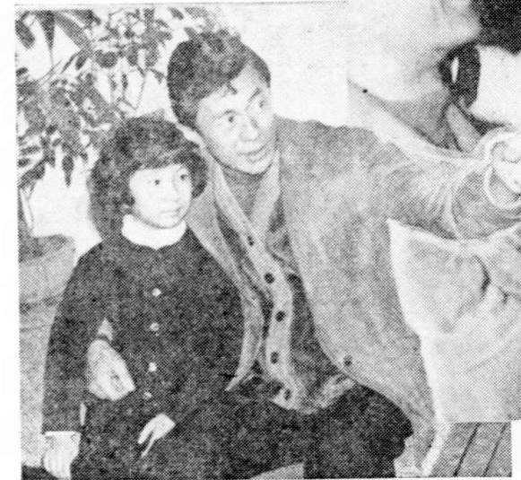 1969-01-12 星洲日报:雷震鮮花禱祝盼樂蒂魂兮歸來 dewatermark.ai 1759699256946